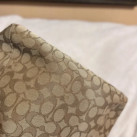 Coach purse - Picture 6 of 7